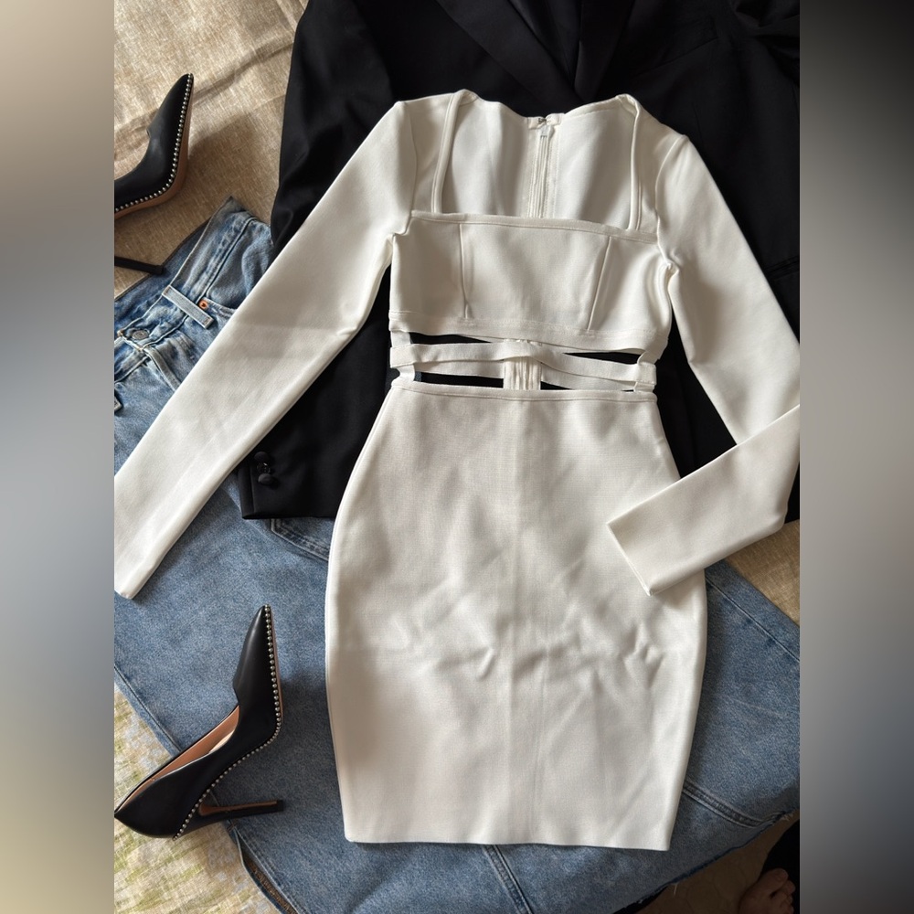 Elegant White Long-Sleeve Cutout Bodycon mini Dress - Picture 8 of 8
